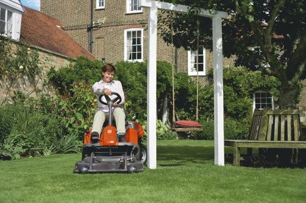 Husqvarna Frontmäher R 112C5 inkl. Mähdeck 85-Neu